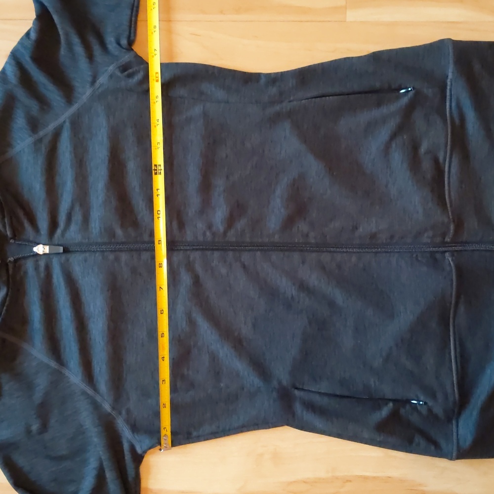 Brushed Fleece Tech Full Zip Jacket, fitted hoodie, Amazon Essentials, small - Picture 11 of 13